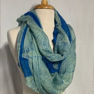 Light weight scarf